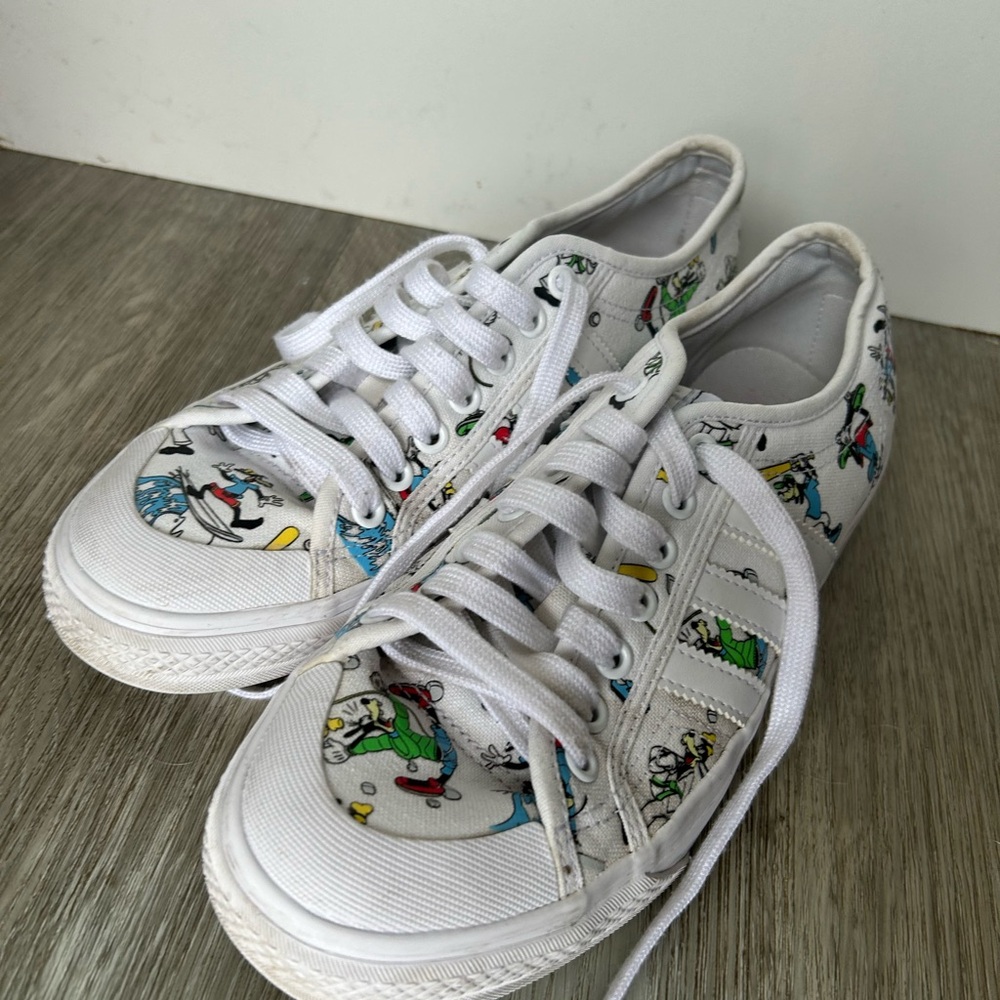 Adidas Originals Nizza x Disney White Sport Goofy Shoes size 7